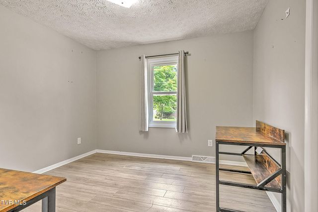 1312 Adobe Drive, Johnson City, TN 37601