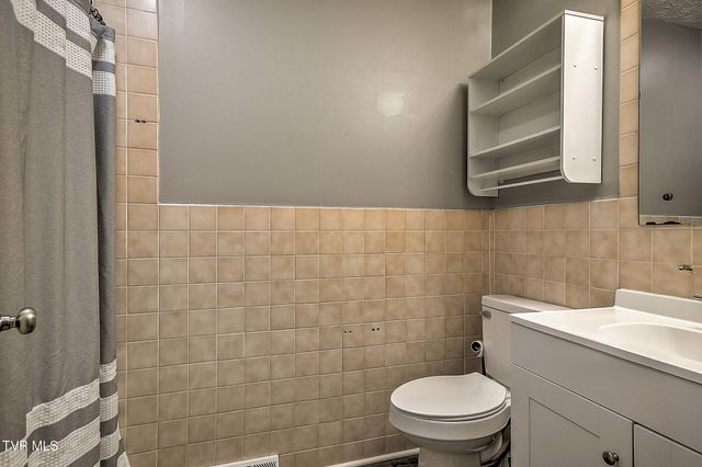1312 Adobe Drive, Johnson City, TN 37601