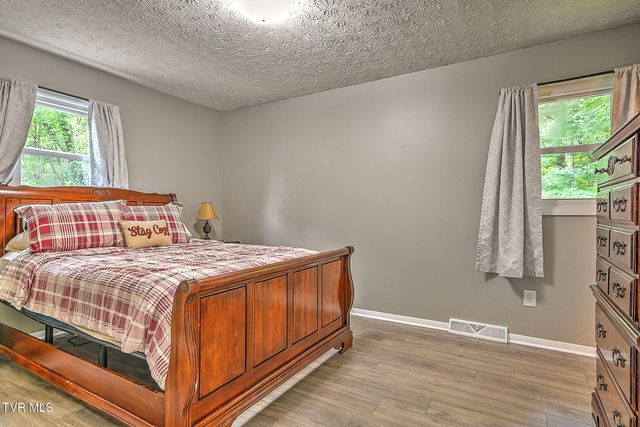 1312 Adobe Drive, Johnson City, TN 37601