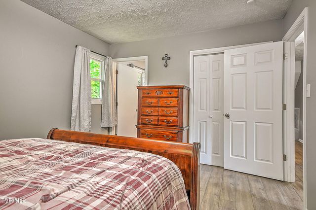 1312 Adobe Drive, Johnson City, TN 37601