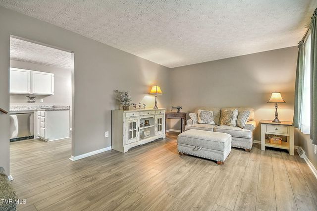 1312 Adobe Drive, Johnson City, TN 37601