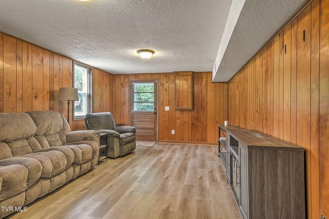 1312 Adobe Drive, Johnson City, TN 37601