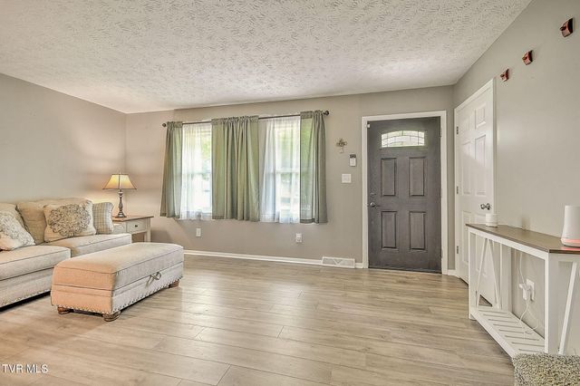 1312 Adobe Drive, Johnson City, TN 37601
