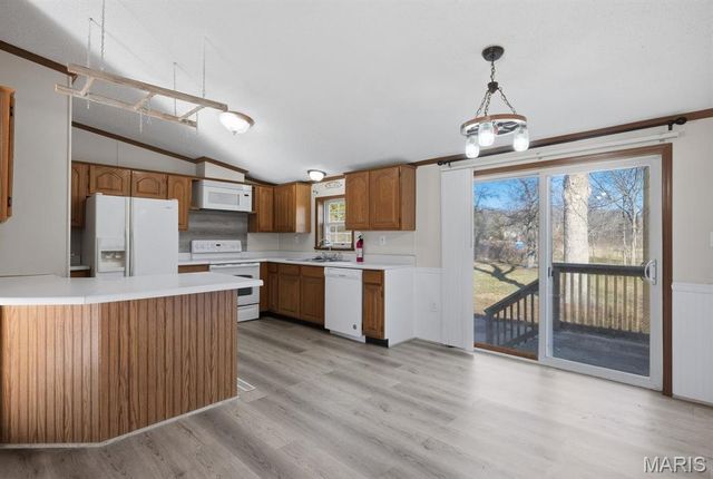 9030 Stonewall, Bloomsdale, MO 63627