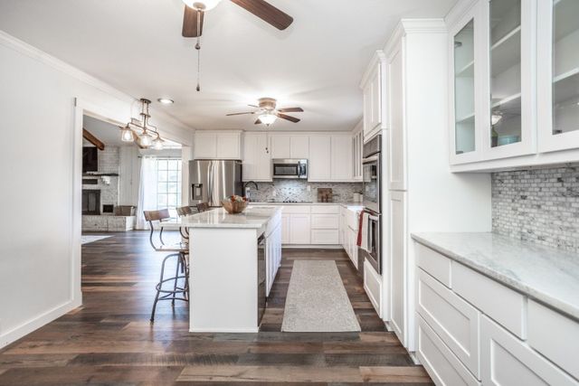 923 S Lindsay Street, Gainesville, TX 76240