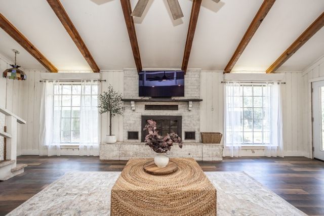 923 S Lindsay Street, Gainesville, TX 76240