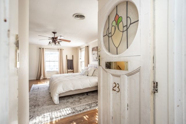 923 S Lindsay Street, Gainesville, TX 76240