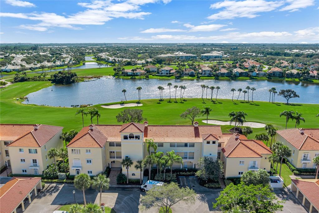 5035 Harmony Circle 202, Vero Beach, FL 32967