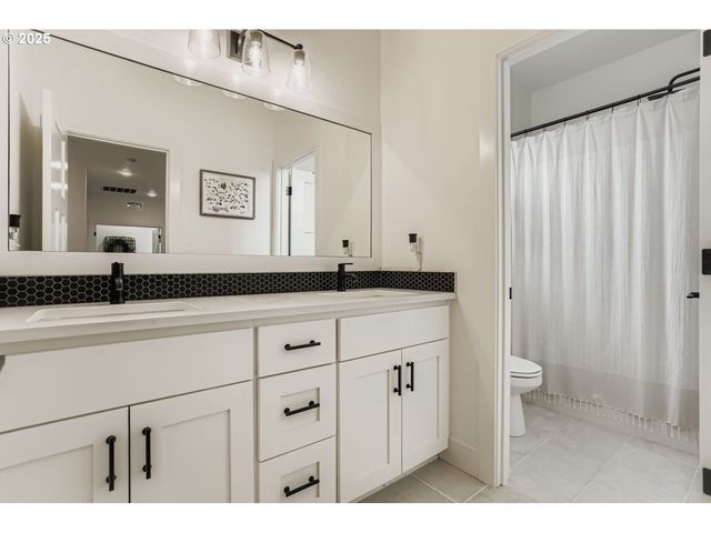 3651 Tiana St, Forest Grove, OR 97116