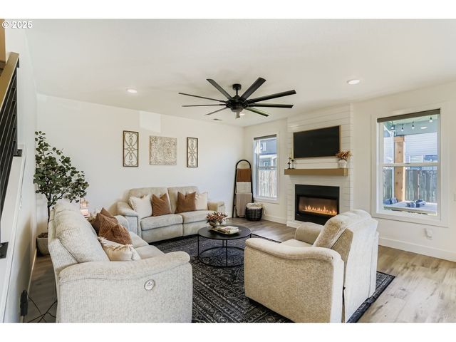 3651 Tiana St, Forest Grove, OR 97116