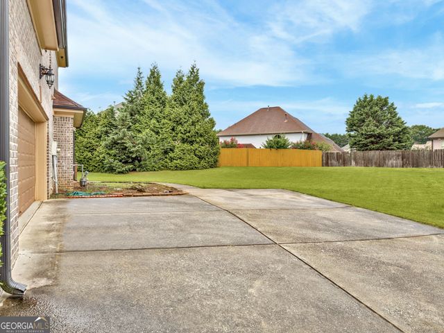 604 Arbor Ridge, Loganville, GA 30052