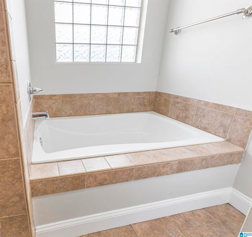 4864 SMITHFIELD DRIVE N, Birmingham, AL 35207