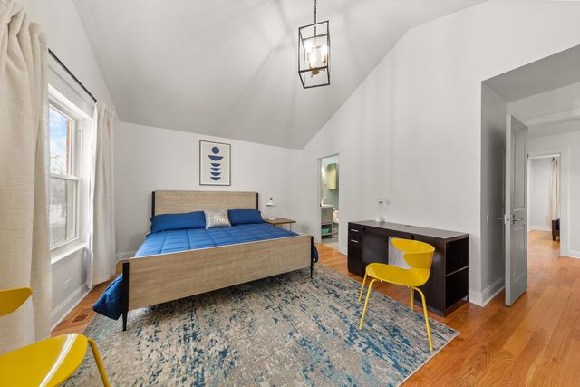 244 N Hamlin Boulevard, Chicago, IL 60624