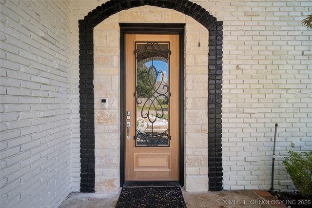 7951 S Hudson Place, Tulsa, OK 74136