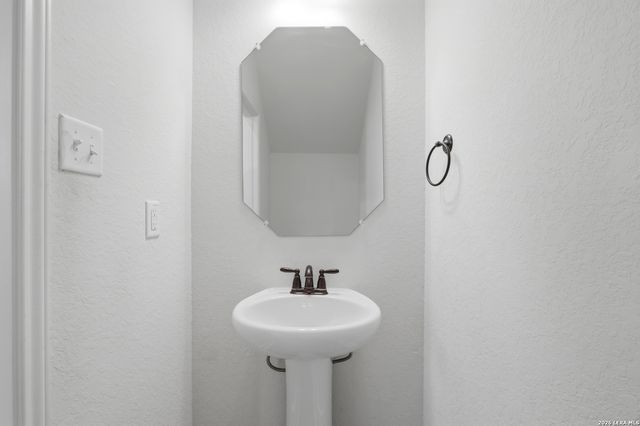 13827 Enzo Gate, San Antonio, TX 78253