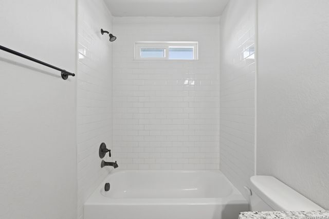 13827 Enzo Gate, San Antonio, TX 78253