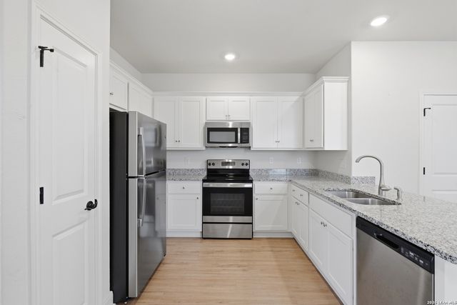 13827 Enzo Gate, San Antonio, TX 78253