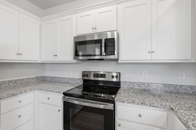 13827 Enzo Gate, San Antonio, TX 78253