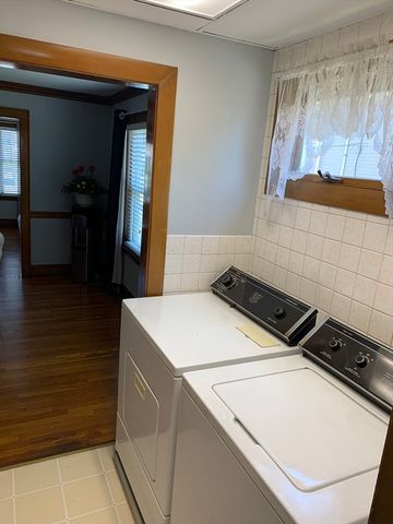 1092 Main Street 1, Waltham, MA 02451