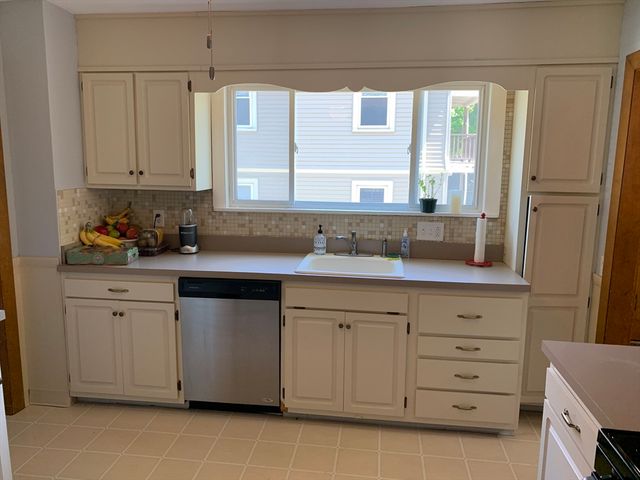 1092 Main Street 1, Waltham, MA 02451