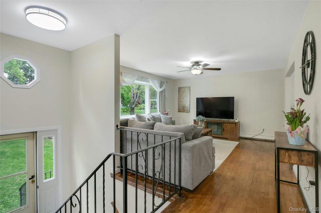 21 Olympus Drive, Mahopac, NY 10541