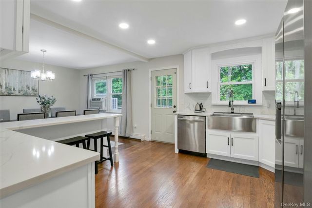 21 Olympus Drive, Mahopac, NY 10541