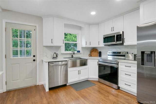21 Olympus Drive, Mahopac, NY 10541