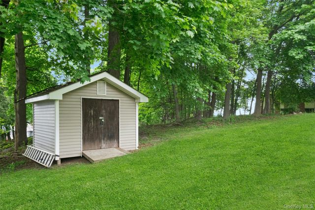 21 Olympus Drive, Mahopac, NY 10541