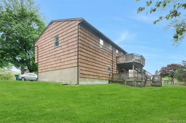21 Olympus Drive, Mahopac, NY 10541