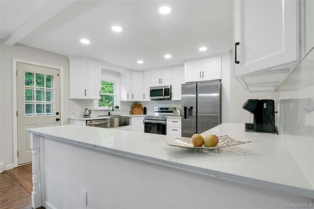 21 Olympus Drive, Mahopac, NY 10541