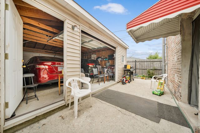 3158 S Harding Avenue, Chicago, IL 60623