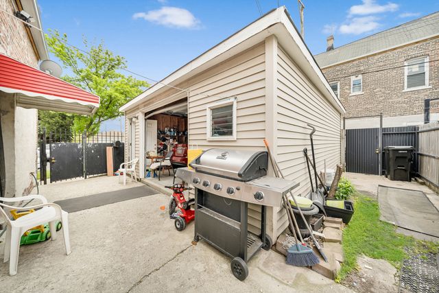 3158 S Harding Avenue, Chicago, IL 60623