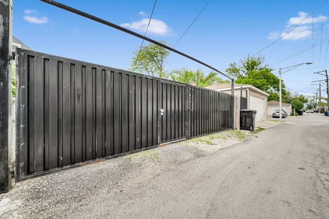 3158 S Harding Avenue, Chicago, IL 60623