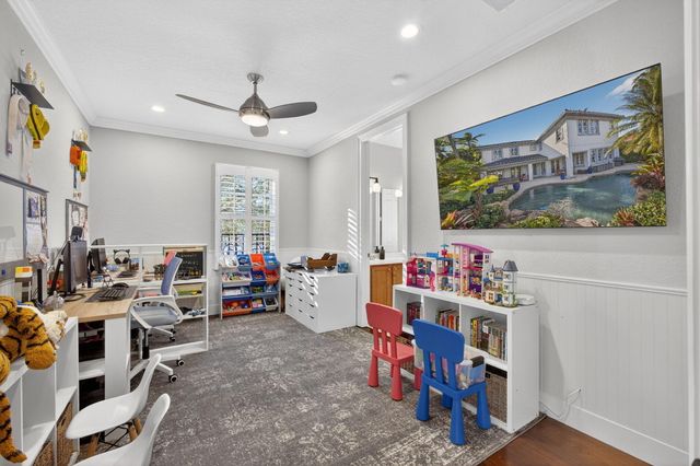 1028 Vintner Boulevard, Palm Beach Gardens, FL 33410