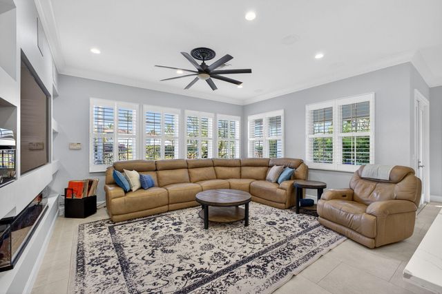 1028 Vintner Boulevard, Palm Beach Gardens, FL 33410