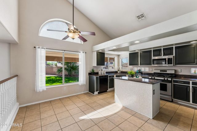 7117 W PASO Trail, Peoria, AZ 85383