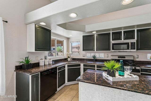 7117 W PASO Trail, Peoria, AZ 85383