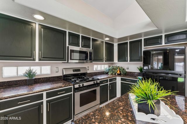 7117 W PASO Trail, Peoria, AZ 85383