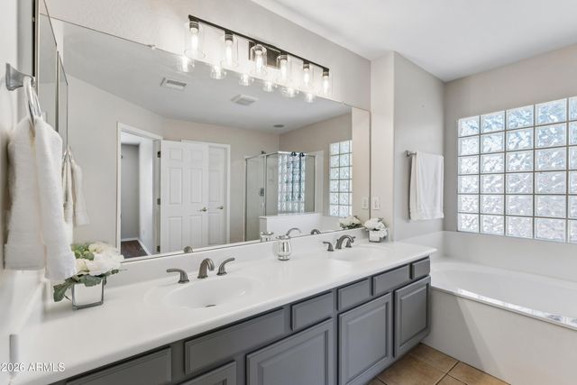 7117 W PASO Trail, Peoria, AZ 85383