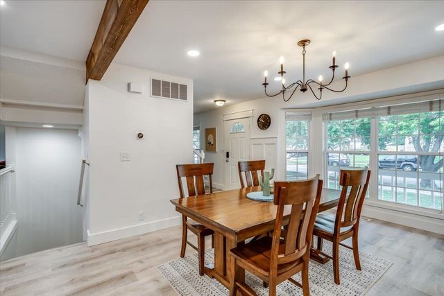 4326 N Mission St, Bel Aire, KS 67226