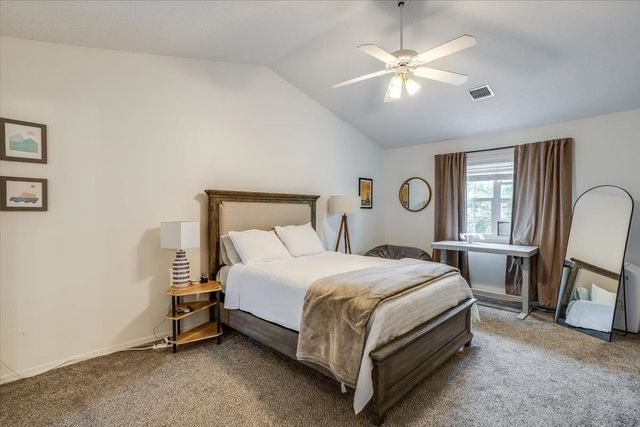4326 N Mission St, Bel Aire, KS 67226