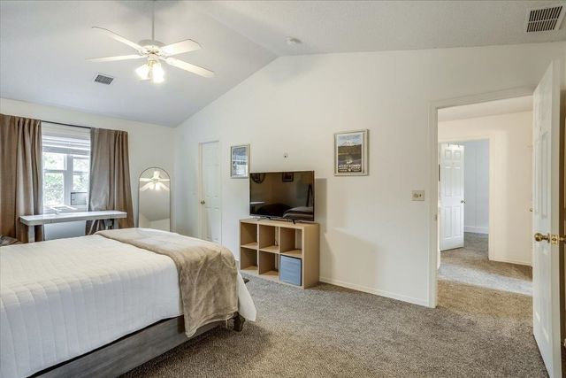 4326 N Mission St, Bel Aire, KS 67226