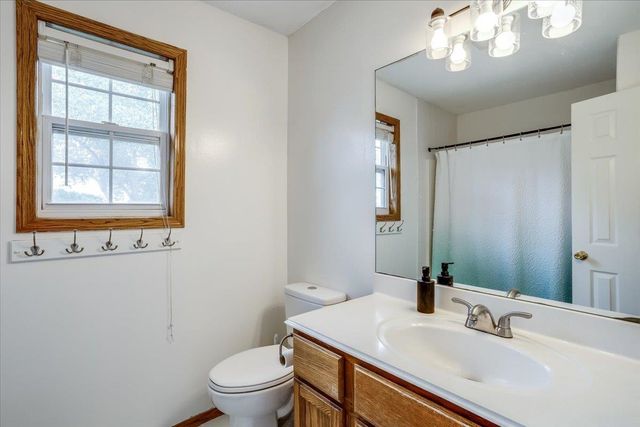 4326 N Mission St, Bel Aire, KS 67226