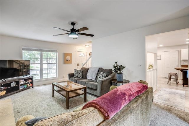 4326 N Mission St, Bel Aire, KS 67226