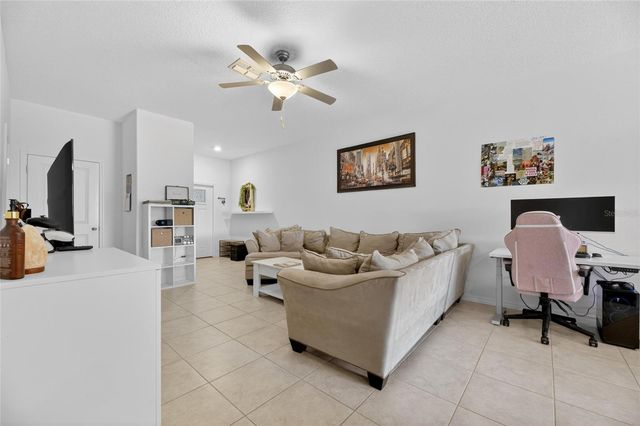 5084 FORUM BLVD, Holiday, FL 34690