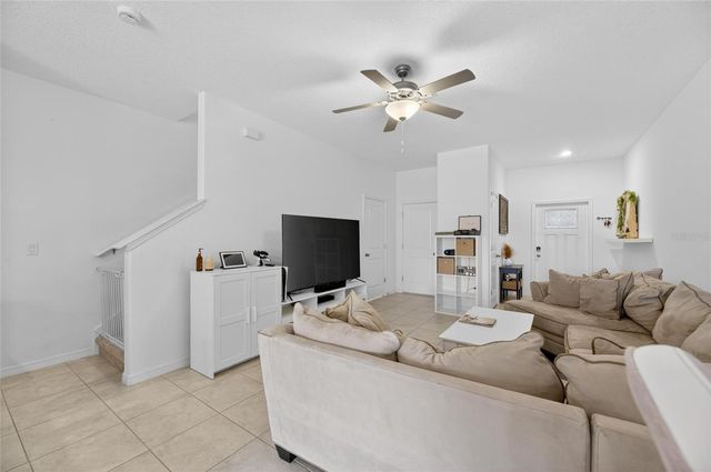 5084 FORUM BLVD, Holiday, FL 34690