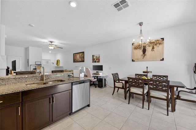 5084 FORUM BLVD, Holiday, FL 34690