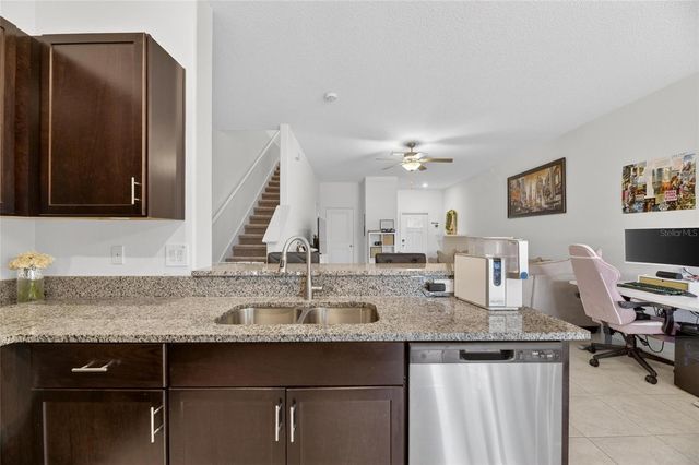 5084 FORUM BLVD, Holiday, FL 34690