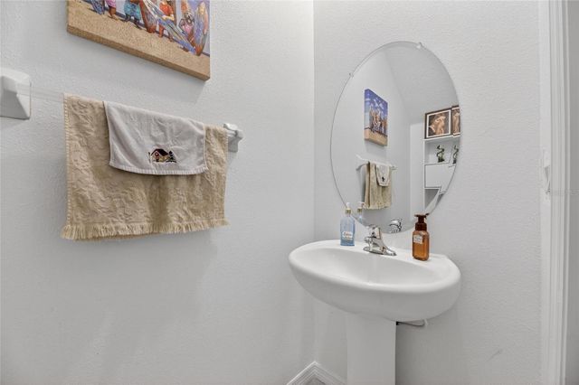 5084 FORUM BLVD, Holiday, FL 34690