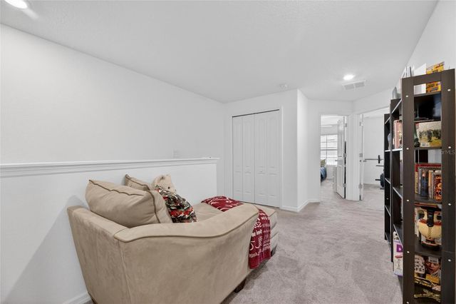 5084 FORUM BLVD, Holiday, FL 34690